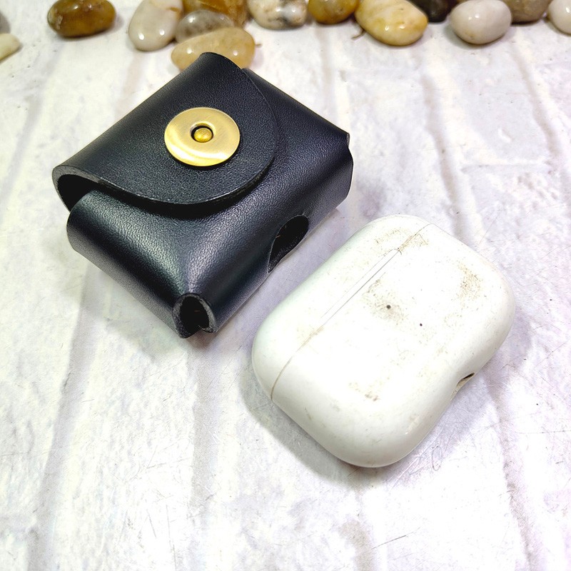 Bluetooth-Kopfhörer-Etui aus L – Saddle Bag Leather Bewertung und Preis