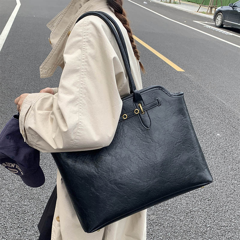 LEFTSIDE Große PU-Leder-Schult – Women Bags For Airport Bewertung und Preis